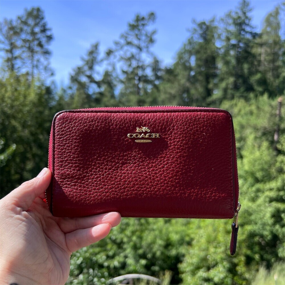 COACH Women's Medium Pebbled Leather Zip-Around Wallet Burgundy w Gold Hardware